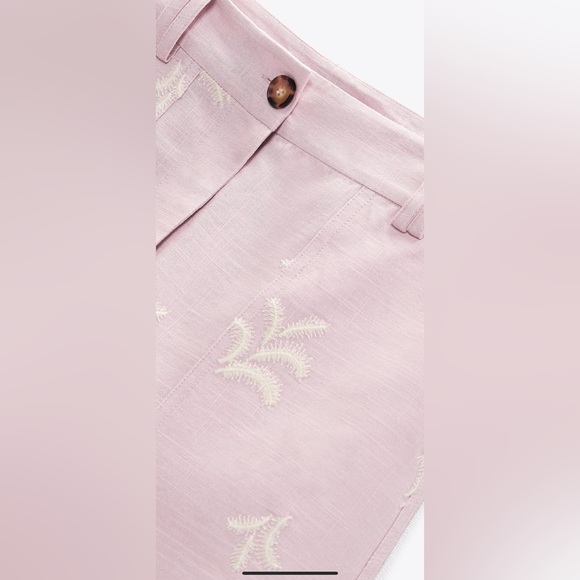 LINEN EMBROIDERED TROUSERS (NWT)
Size XXL
NEW WITH TAG - Picture 6 of 6